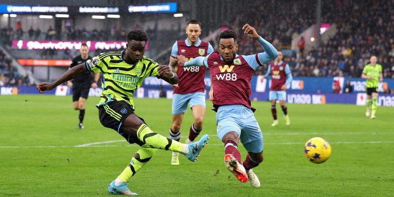 Burnley vs Arsenal đều đang có sự hưng phấn